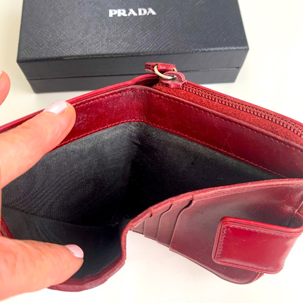 Preloved Authentic Prada Wallet Red - image 4